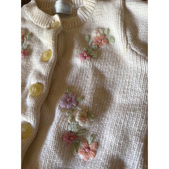 Vintage Le Mine Baby Cardigan White With Floral Embroidery & Yellow Buttons 3mth - Picture 2 of 16